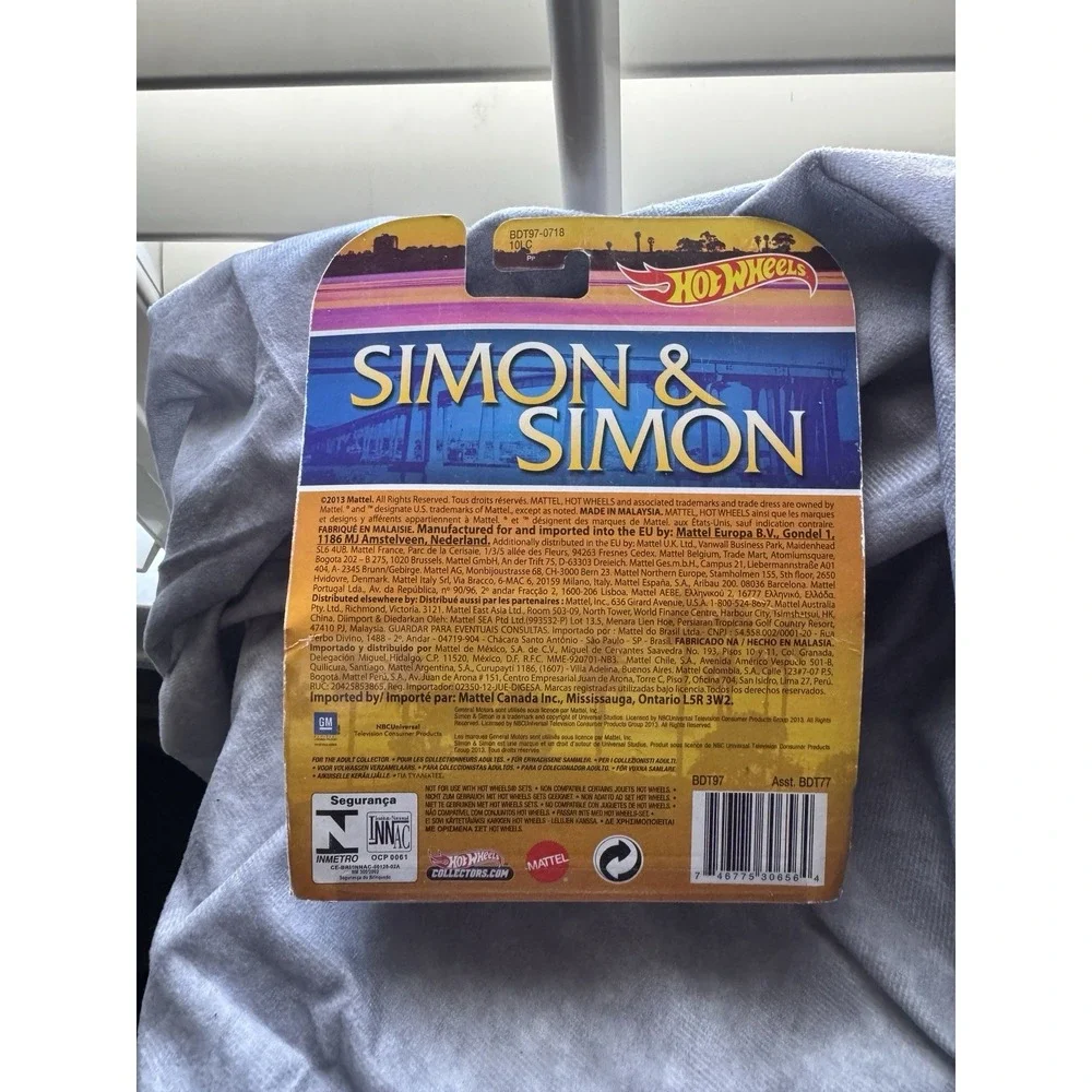 HOT WHEELS '13 RETRO ENTERTAINMENT SIMON & SIMON‎ 1957 CHEVY BEL AIR CONVERTIBLE